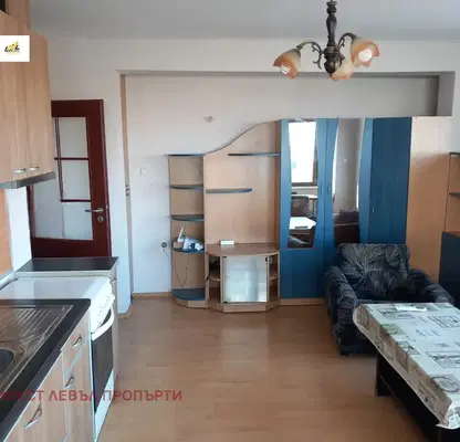Снимка 2 — Двустайно жилище с тераса в Красно село, София