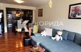 Просторен 3-стаен апартамент с тераса и гледка към Витоша в Павлово