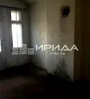 Просторен 3-стаен апартамент с високи тавани в центъра на София