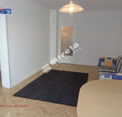 Снимка 2 — Тристаен апартамент с 2 балкона в Център, София