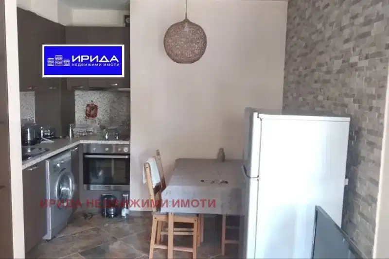 Двустаен апартамент с южно изложение в Дианабад, София