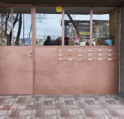 Снимка 2 — Двустаен панелен апартамент с две тераси в Хаджи Димитър, София