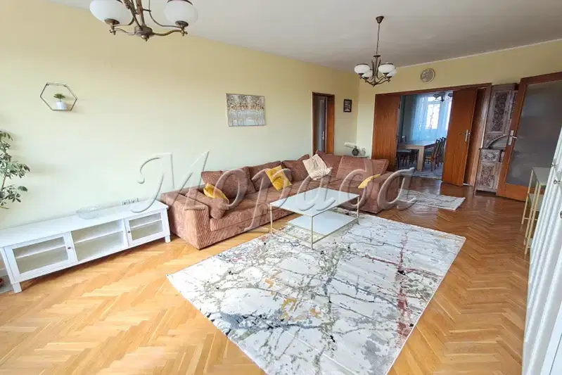Многостаен апартамент в София, Лозенец