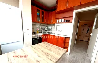 Просторен 4-стаен апартамент с панорамна гледка в Мусагеница, София