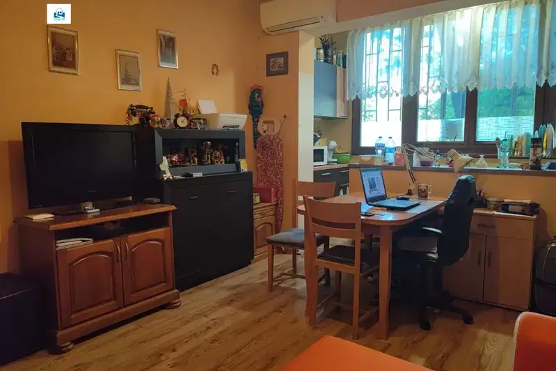 Двустаен апартамент в София, Надежда 2