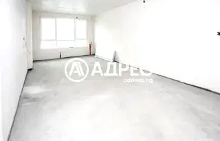 Тристаен апартамент с южно изложение в Овча купел, София
