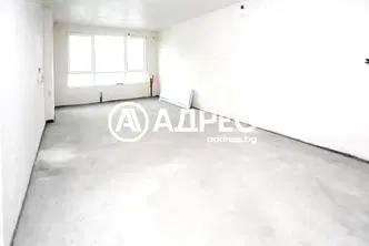 Тристаен апартамент с южно изложение в Овча купел, София