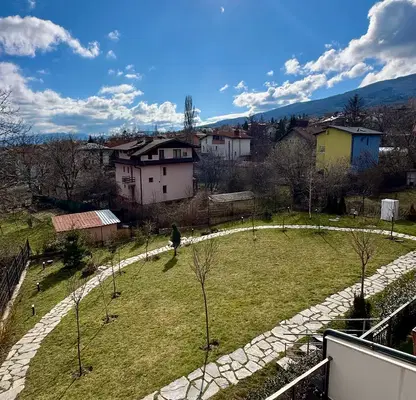 Photo 4 — Spacious 4-room apartment with a view of Vitosha in Kinotsentara, Sofia