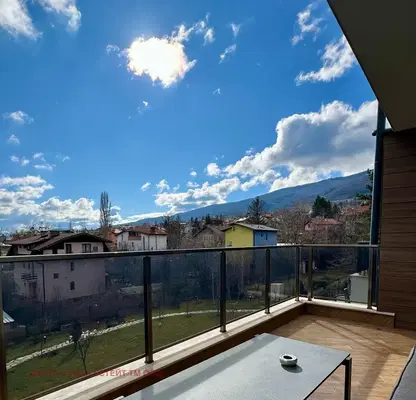 Photo 5 — Spacious 4-room apartment with a view of Vitosha in Kinotsentara, Sofia