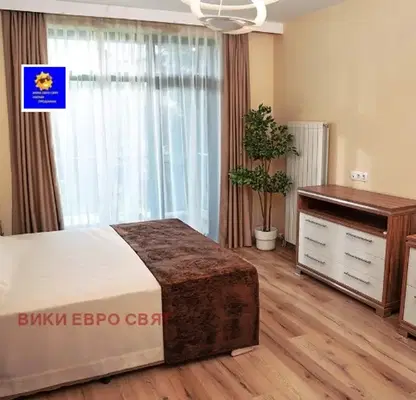 Снимка 2 — Четиристаен апартамент с тераси и гледка в кв. Витоша, София