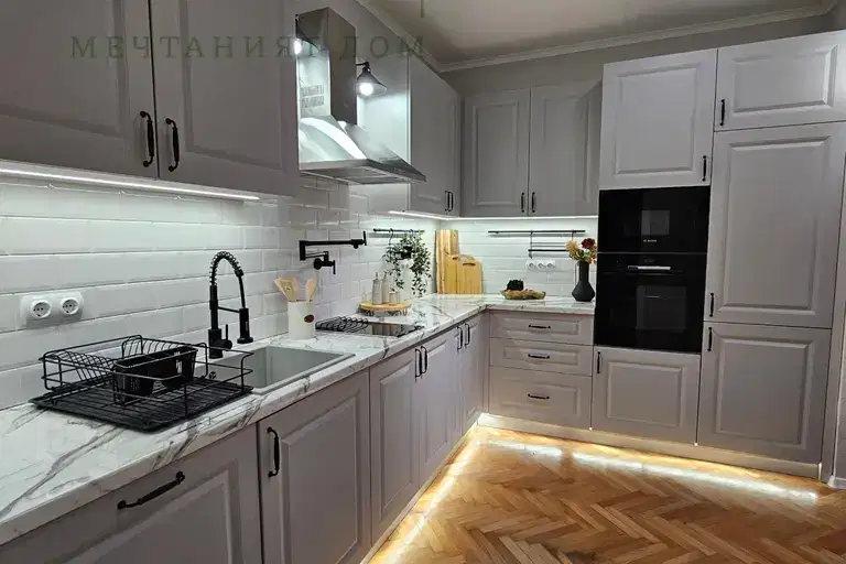 3-bedroom apartment in Sofia, Zona B-5