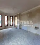 Тристаен апартамент с тераса в Център, Варна