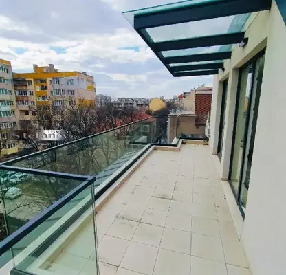 Снимка 4 — Тристаен мезонет с три тераси в Левски 1, Варна