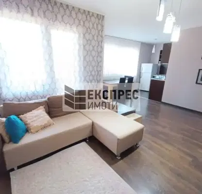 Снимка 2 — Тристаен апартамент с две тераси в район Окръжна болница, Варна