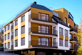 Просторен двустаен апартамент с тераса в Галата, Варна