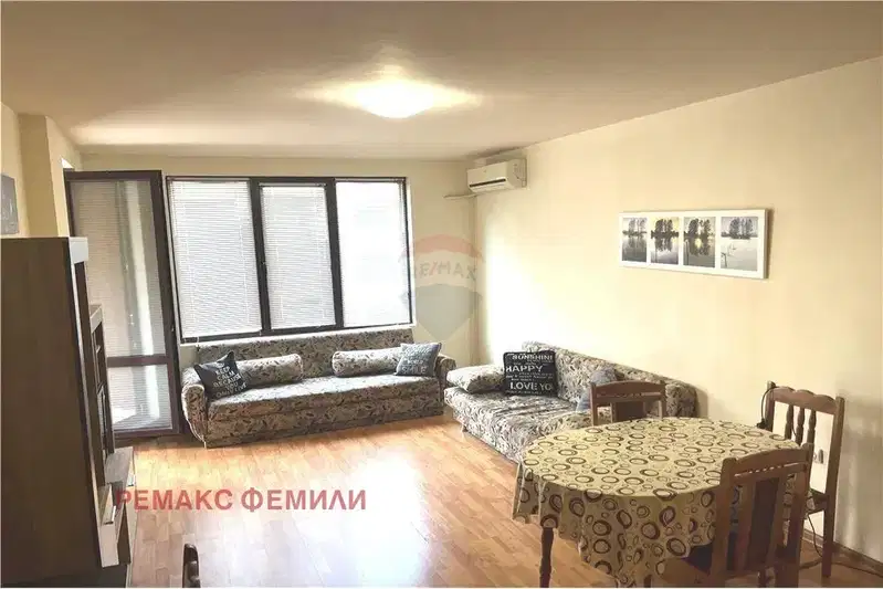 Двустаен апартамент с асансьор в Левски 1, Варна