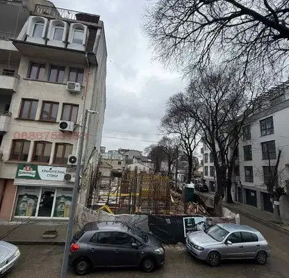 Снимка 5 — Тристаен апартамент с панорамна гледка в Погреби, Варна