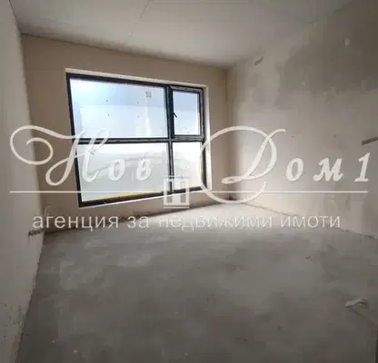 Снимка 2 — Просторен 3-стаен апартамент с правилни форми във Виница, Варна