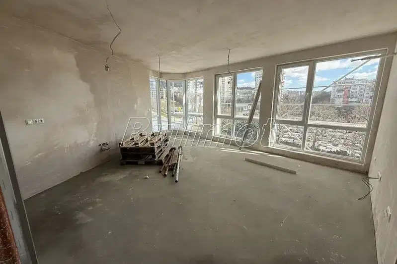 3-bedroom apartment in Varna, Vyzrajdane 1