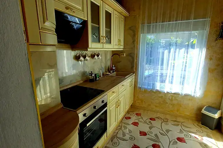 4-bedroom apartment in Pazardjik, Velingrad