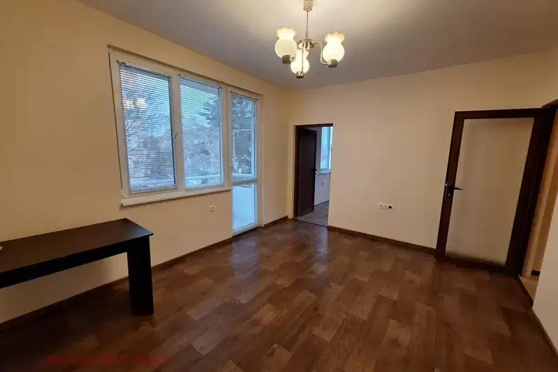 2-bedroom apartment in Yambol, Centyr