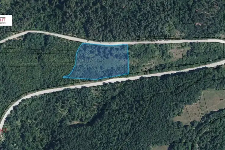 Plot in Gabrovo, Centyr