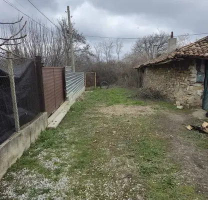 Снимка 2 — Парцел във Велико Търново, Лясковец