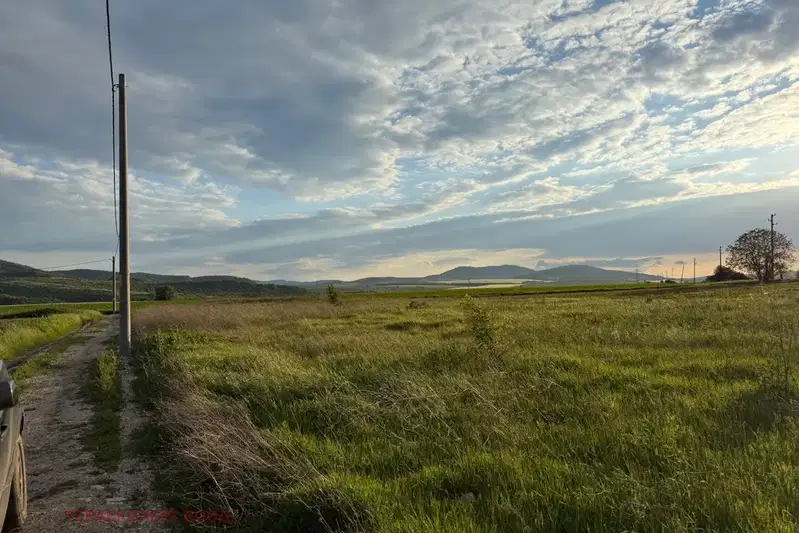 Plot in област София, Hrabyrsko