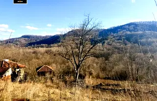 Парцел в Ловеч, Троян