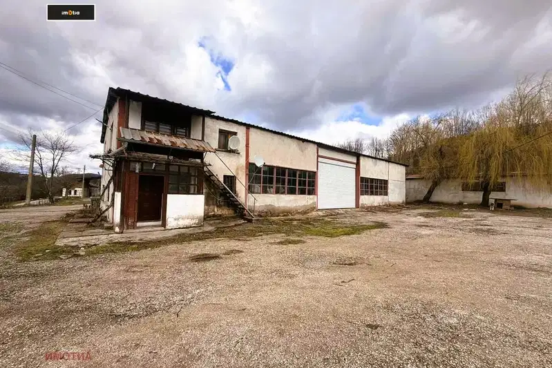 Industrial Building in Oblast Lovech, Aprilci