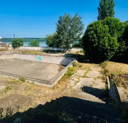 Снимка 3 — Промишлена сграда в Монтана, Лом