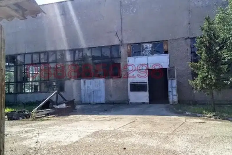 Industrial Building in Oblast Plovdiv, Pyrvomai