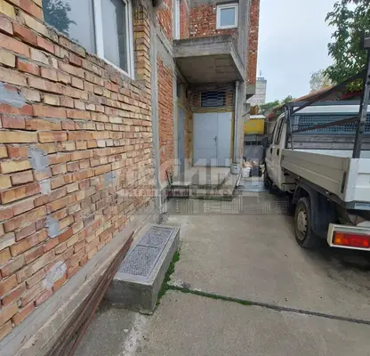 Снимка 2 — Промишлена сграда в Русе, Промишлена зона - Запад