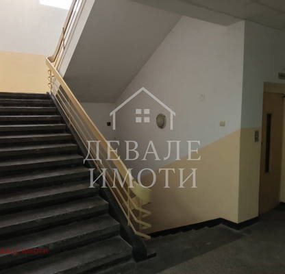 Снимка 2 — Промишлена сграда в Русе, Родина 1