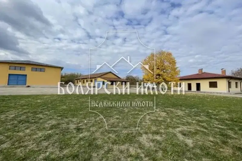 Промишлена сграда във Велико Търново, с. Плаково
