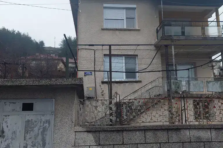 Етаж от къща в Кърджали, Крумов