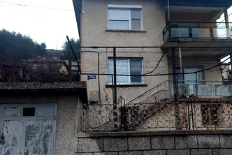 Етаж от къща в Кърджали, Крумов