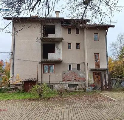 Снимка 2 — Къща в Кюстендил, Център