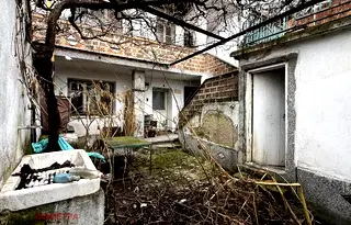 Къща в Пловдив, Център