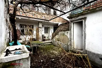Къща в Пловдив, Център