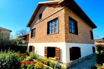 Къща в София, с. Доспей
