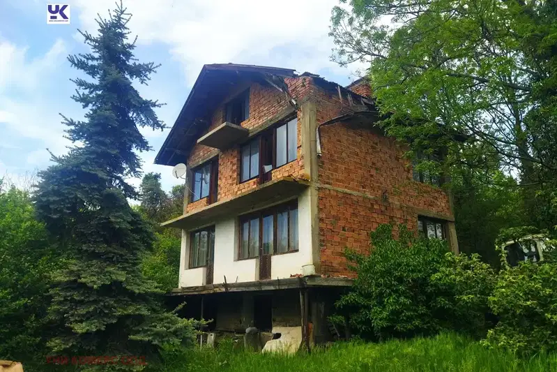 House in област София, Gurmazovo