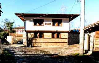 Къща в Сливен, с. Ичера