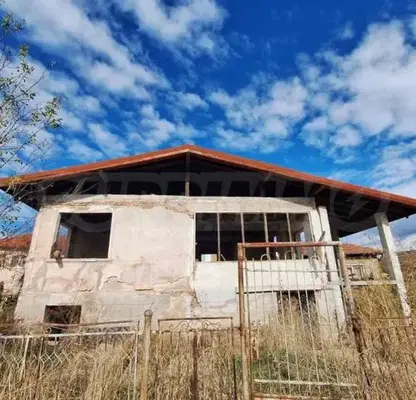 Photo 2 — House in Oblast Pernik, Lyulin