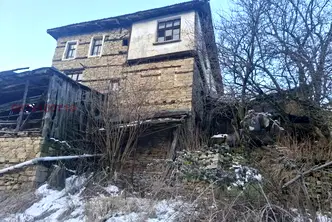 Къща в Смолян, с. Момчиловци