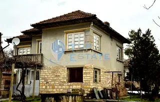 Къща във Велико Търново, с. Нова Върбовка