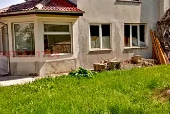 Къща в Ловеч, с. Орешак