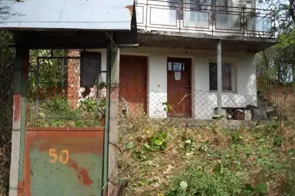 4-room house in Povalirazh village, Sofia region, in need of renovation
