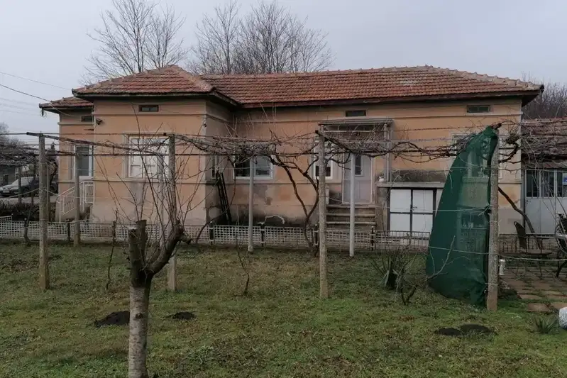 House in Oblast Dobrich, Smolnica