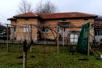 Къща в Добрич, с. Смолница